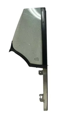 VETRO CRISTALLO FISSO TRIANGOLARE / DEFLETTORE ANT. DX SMART 450 CABRIO 2004 - Q0000846V006