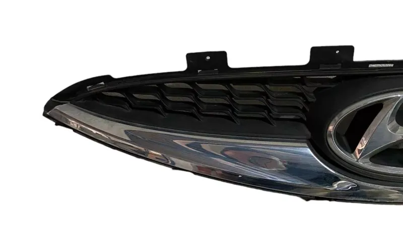 GRIGLIA SUPERIORE CENTRALE PARAURTI ANTERIORE HYUNDAI IX20 2015 - 863511K010