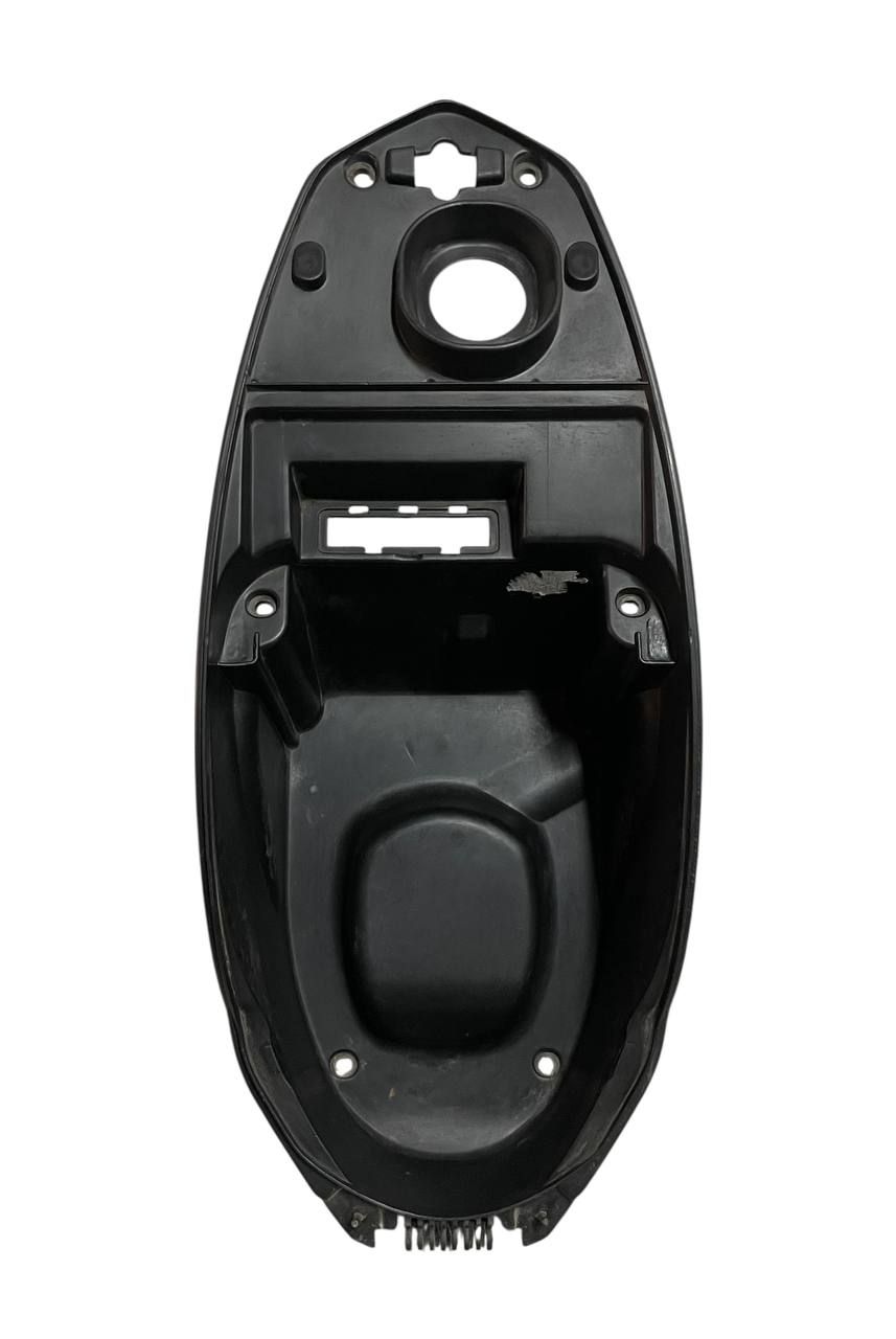 CARENA SOTTOSELLA / VANO BAULE / PORTACASCO PEUGEOT KISBEE 50 2012 - 2000626700