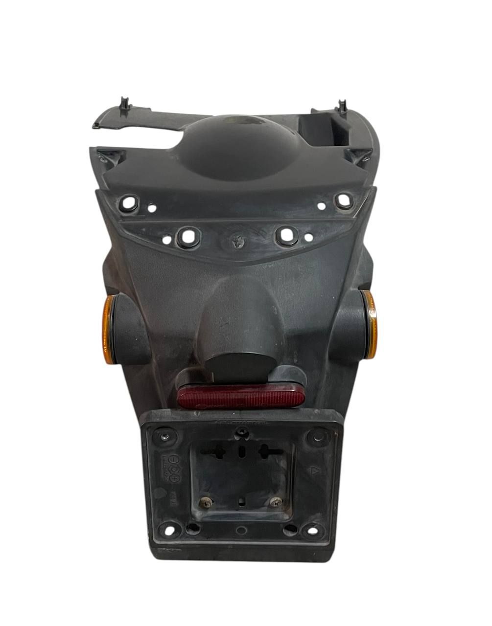 CARENA PARAFANGO / PORTATARGA POSTERIORE PEUGEOT KISBEE 50 2012 - 2000635000
