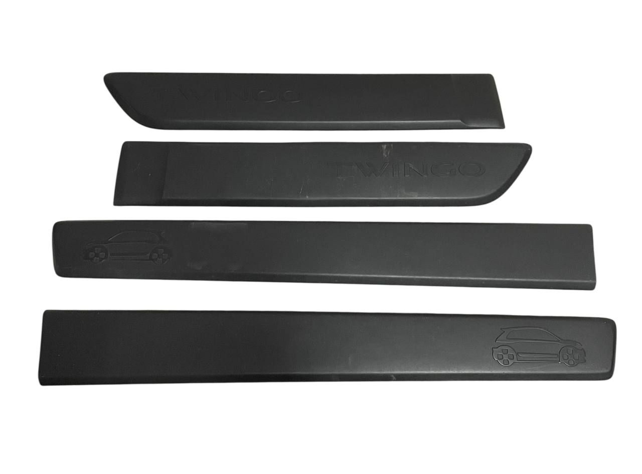 KIT MODANATURA / RIVESTIMENTO PORTA RENAULT TWINGO III 2018 - 808216845R