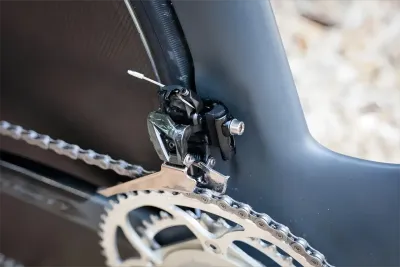 Instalación de Descarrilador Delantero