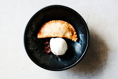 Apple Pastry / Empanada de Manzana