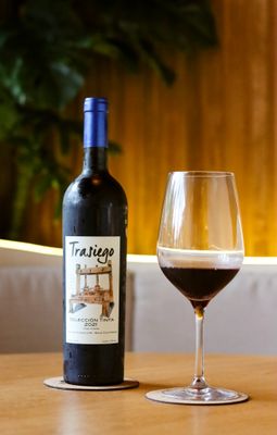 Red Wine/Vino Tinto