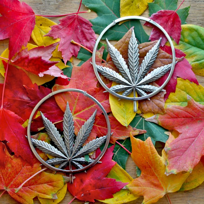 Sativa White Brass