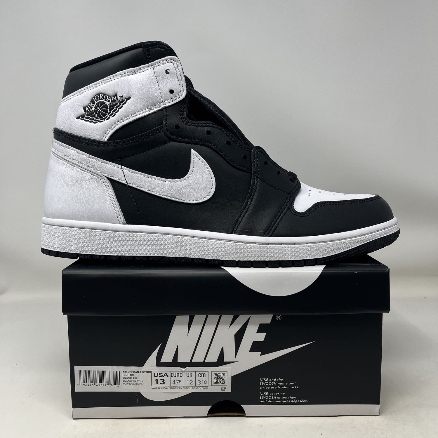 Jordan 1 Retro High OG Black White