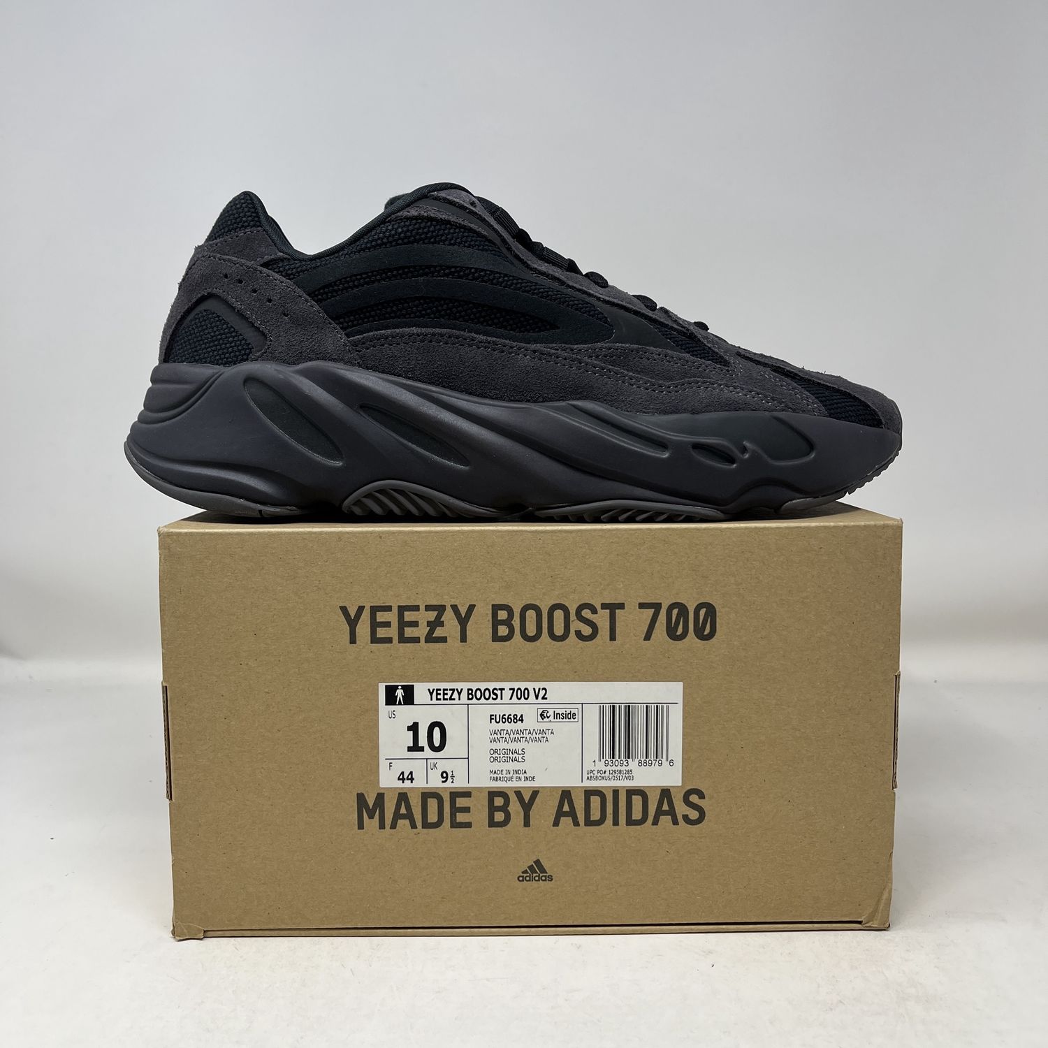 adidas Yeezy Boost 700 V2 Vanta