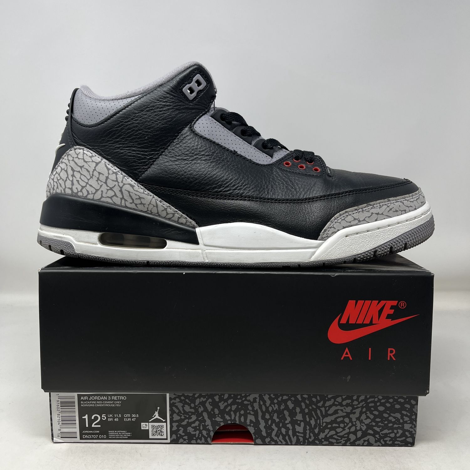 Jordan 3 Retro OG Black Cement (2024) *Used*