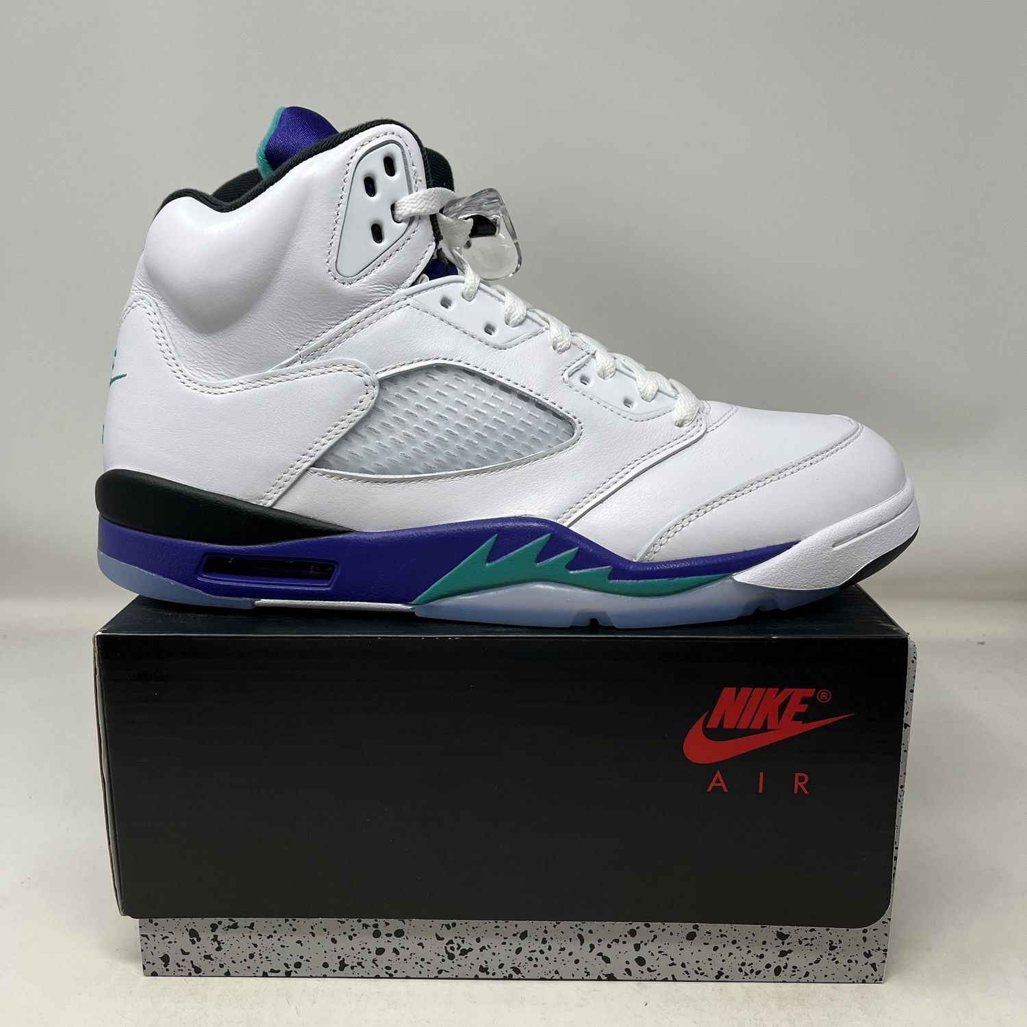 Jordan 5 Retro Grape (2025)