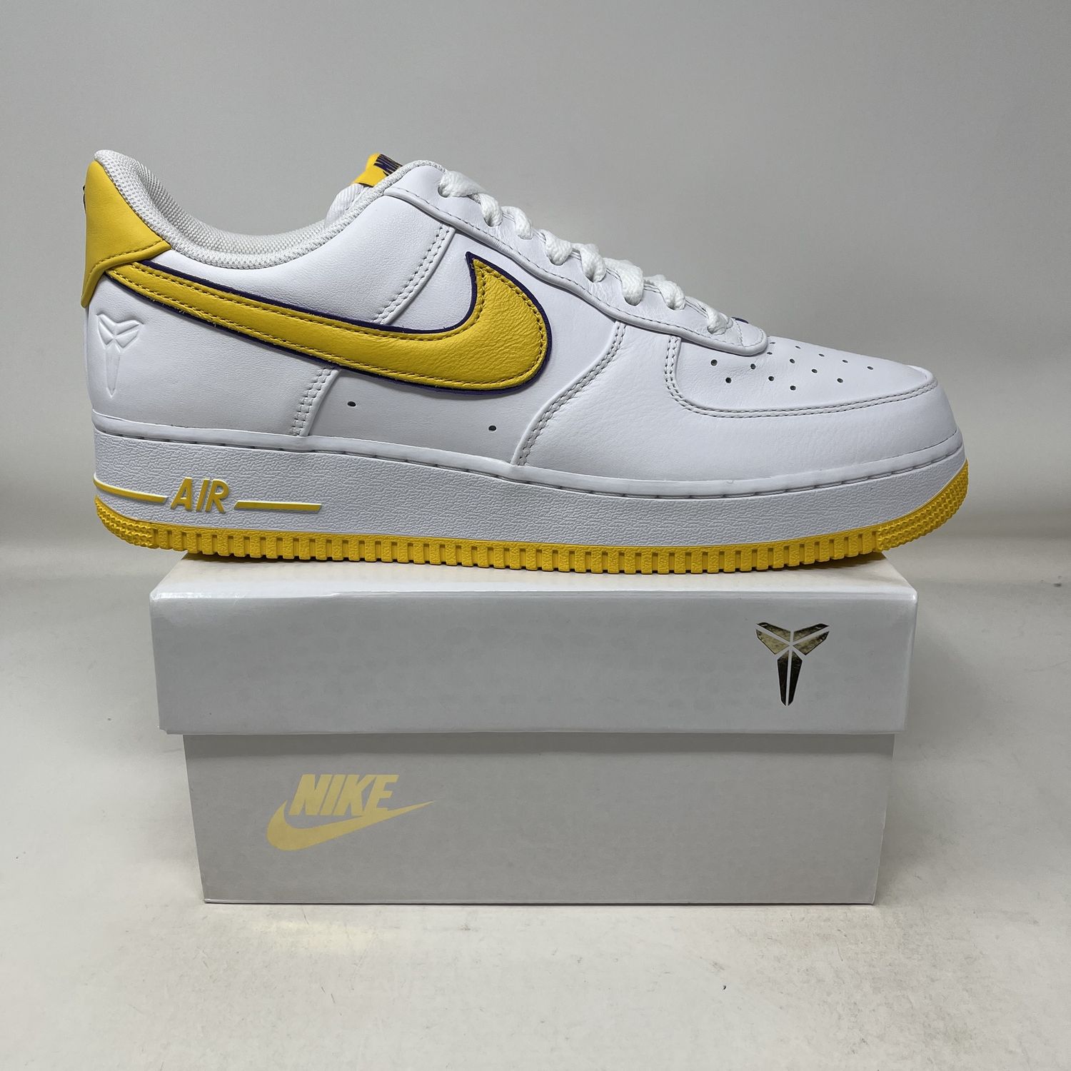 Nike Air Force 1 Low Retro QS Kobe Bryant Lakers Home