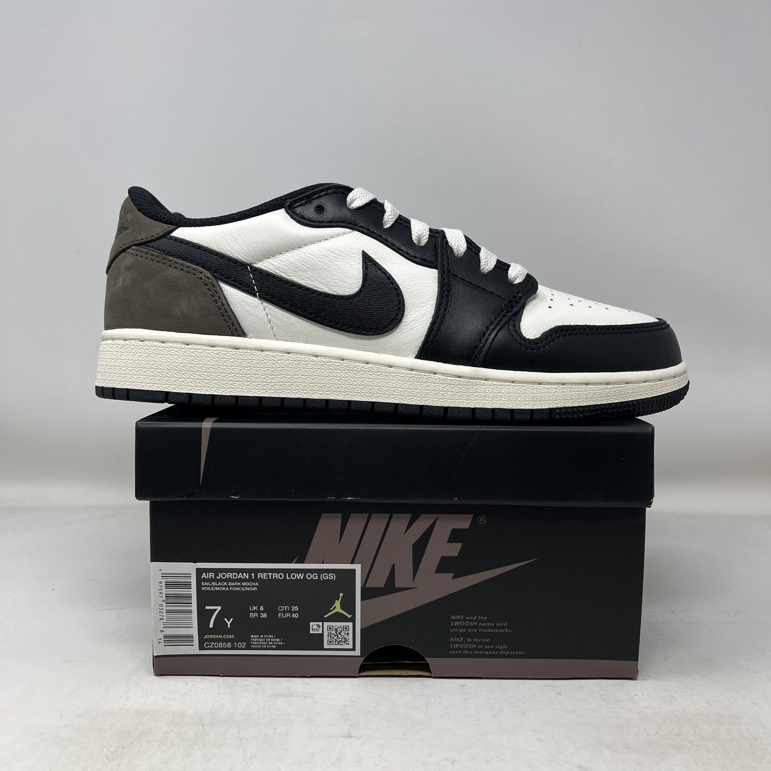 Jordan 1 Retro Low OG Mocha (GS) Tried on size 7y