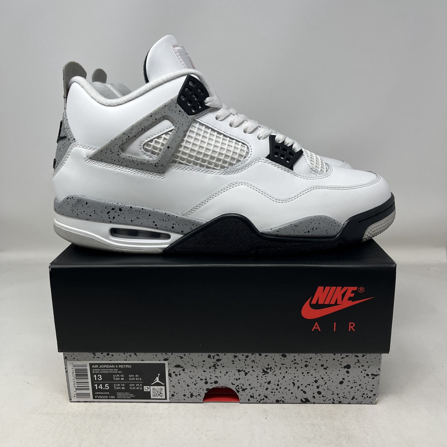Jordan 4 Retro White Cement (2025) Used