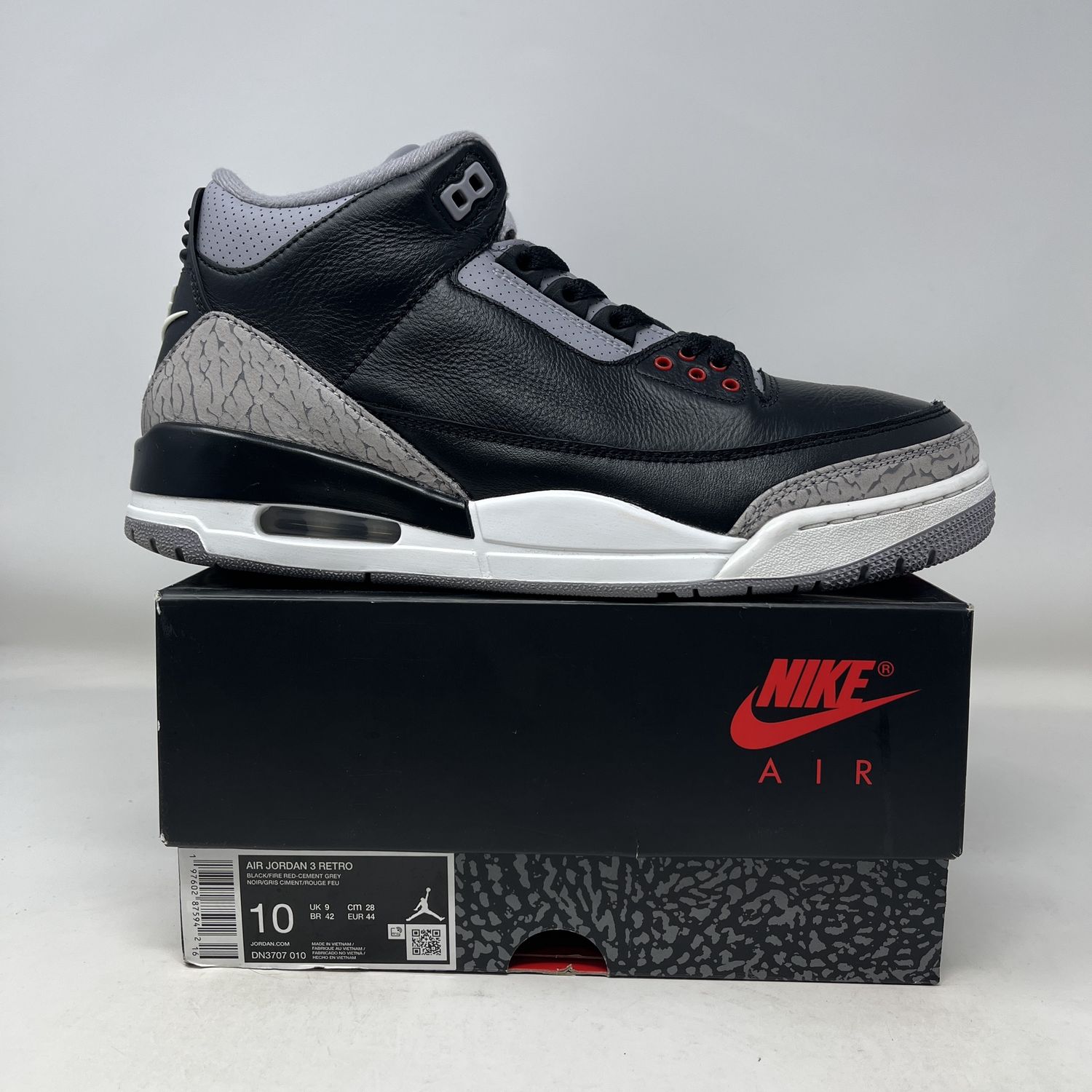 Jordan 3 Retro OG Black Cement (2024) Used