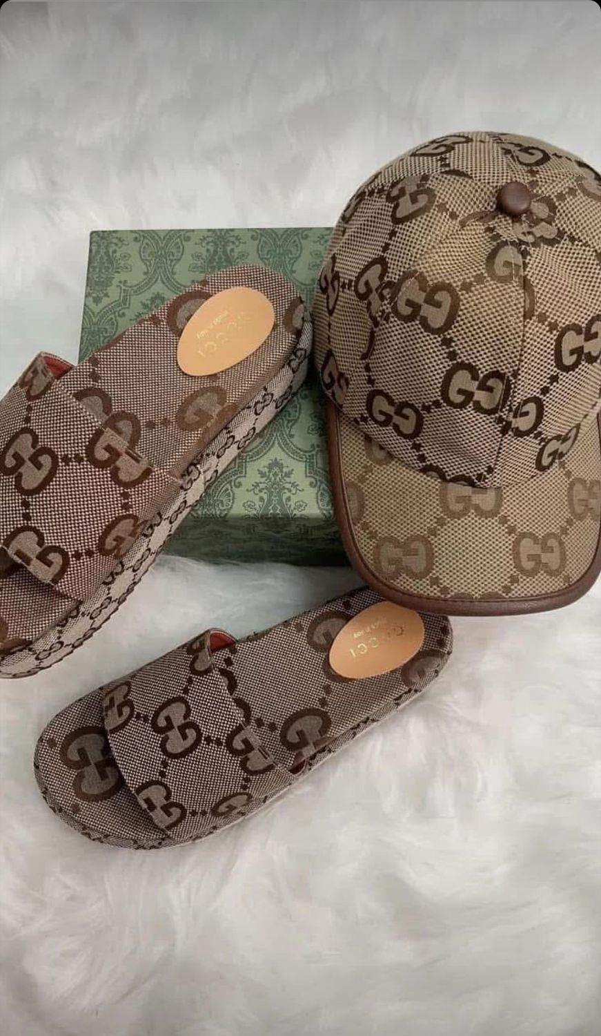 Gucci slides and Hat