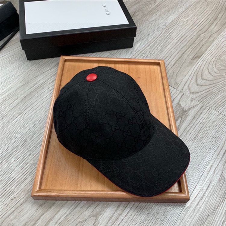 Black GG hat with gold GG