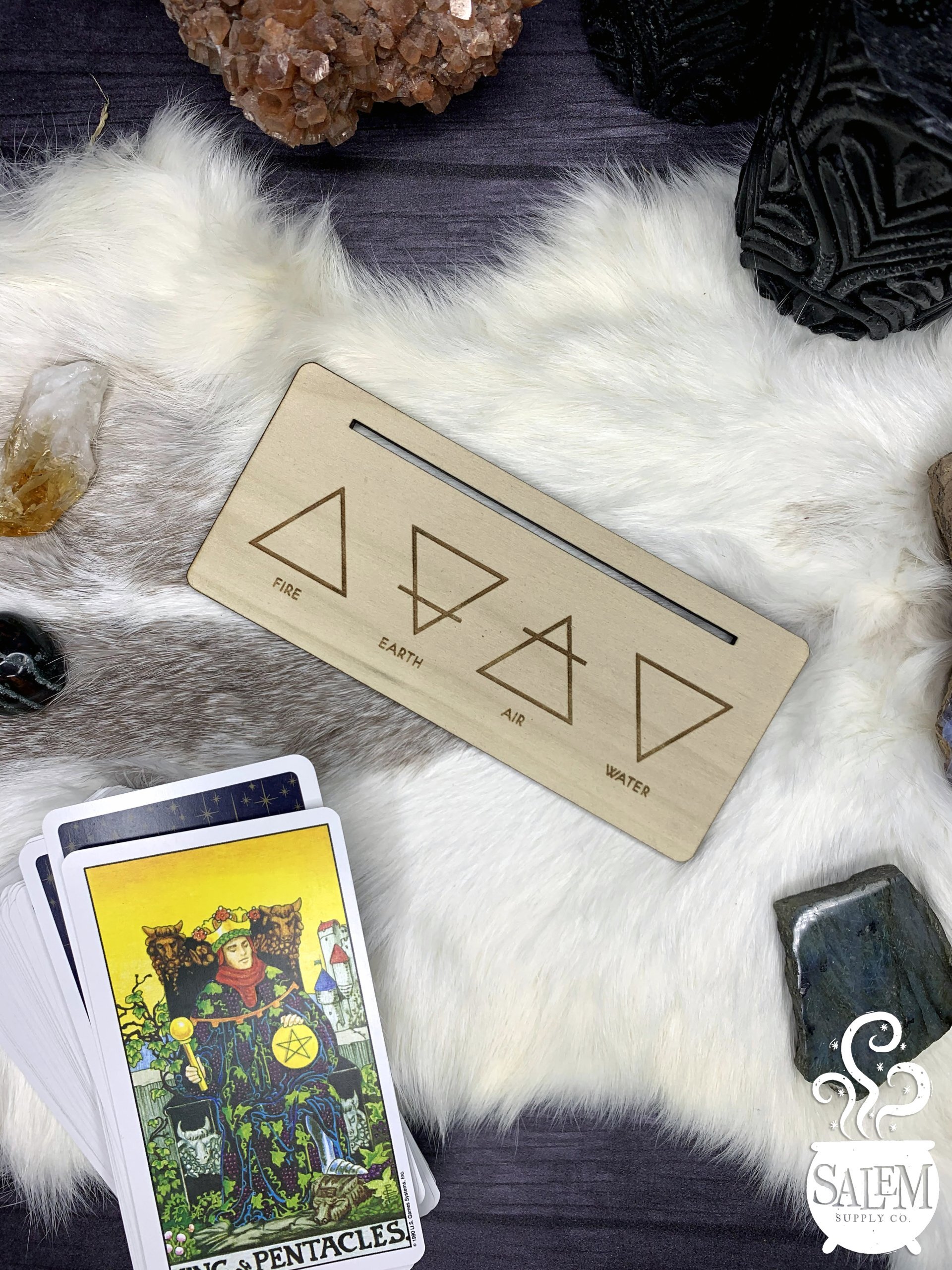 4 Elements Tarot Card of the Day Stand