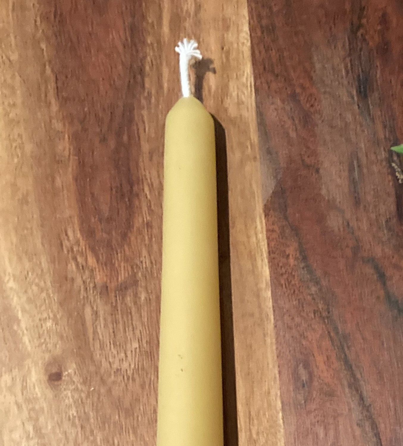 Beeswax candle - Tapered