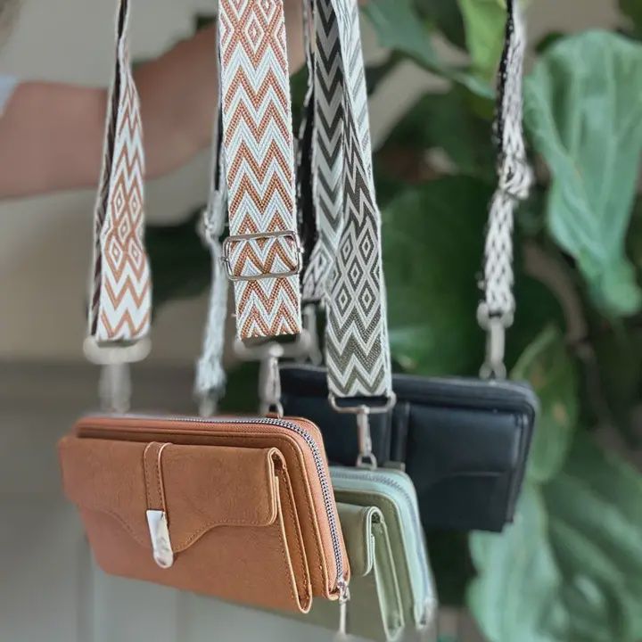 Crossbody with Straps