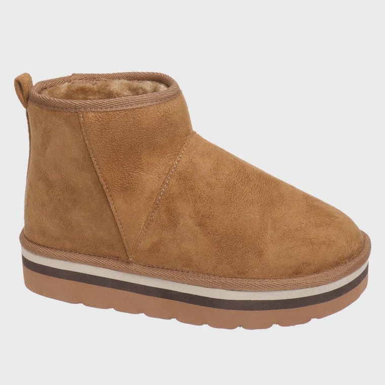 Gabby Boots-Whiskeyii