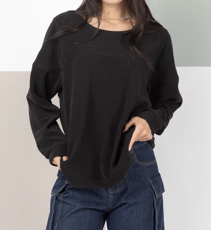Oversized Curvy Solid Top