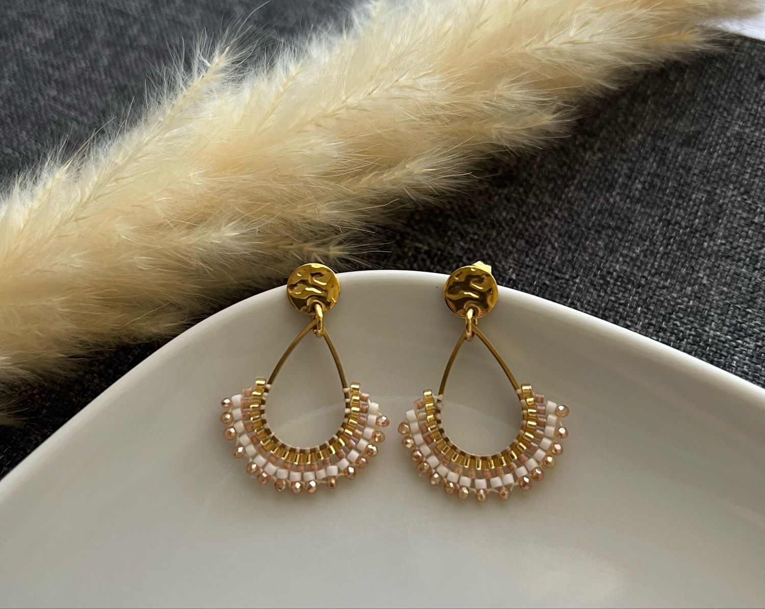 Boucle d’oreille douce aura
