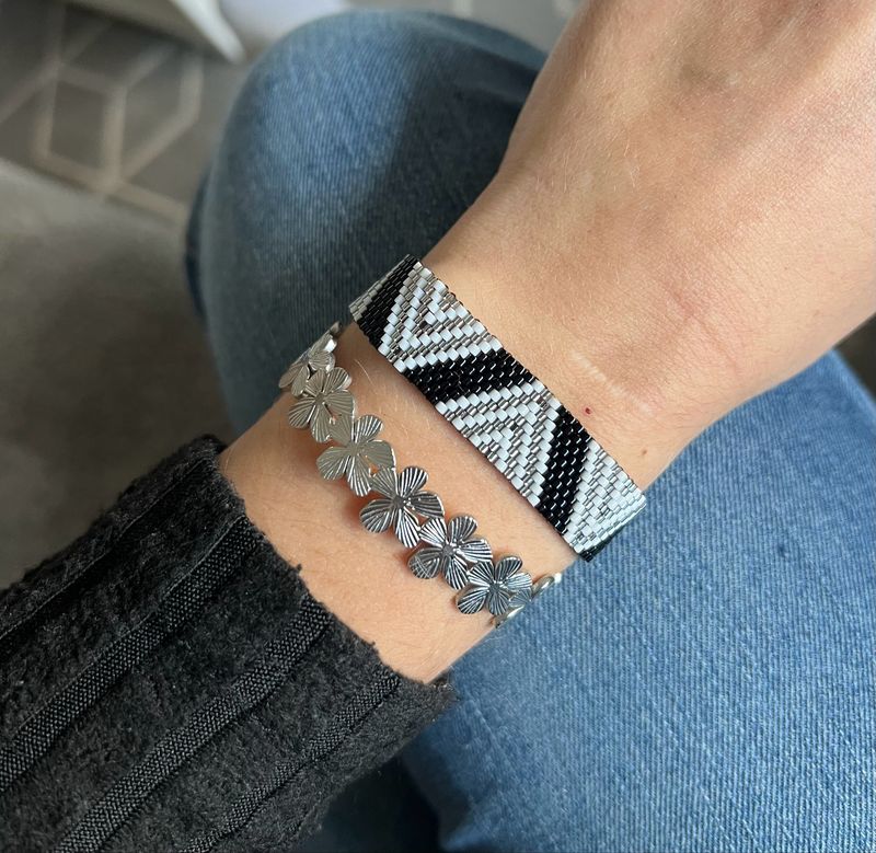 Bracelet jonc fleur