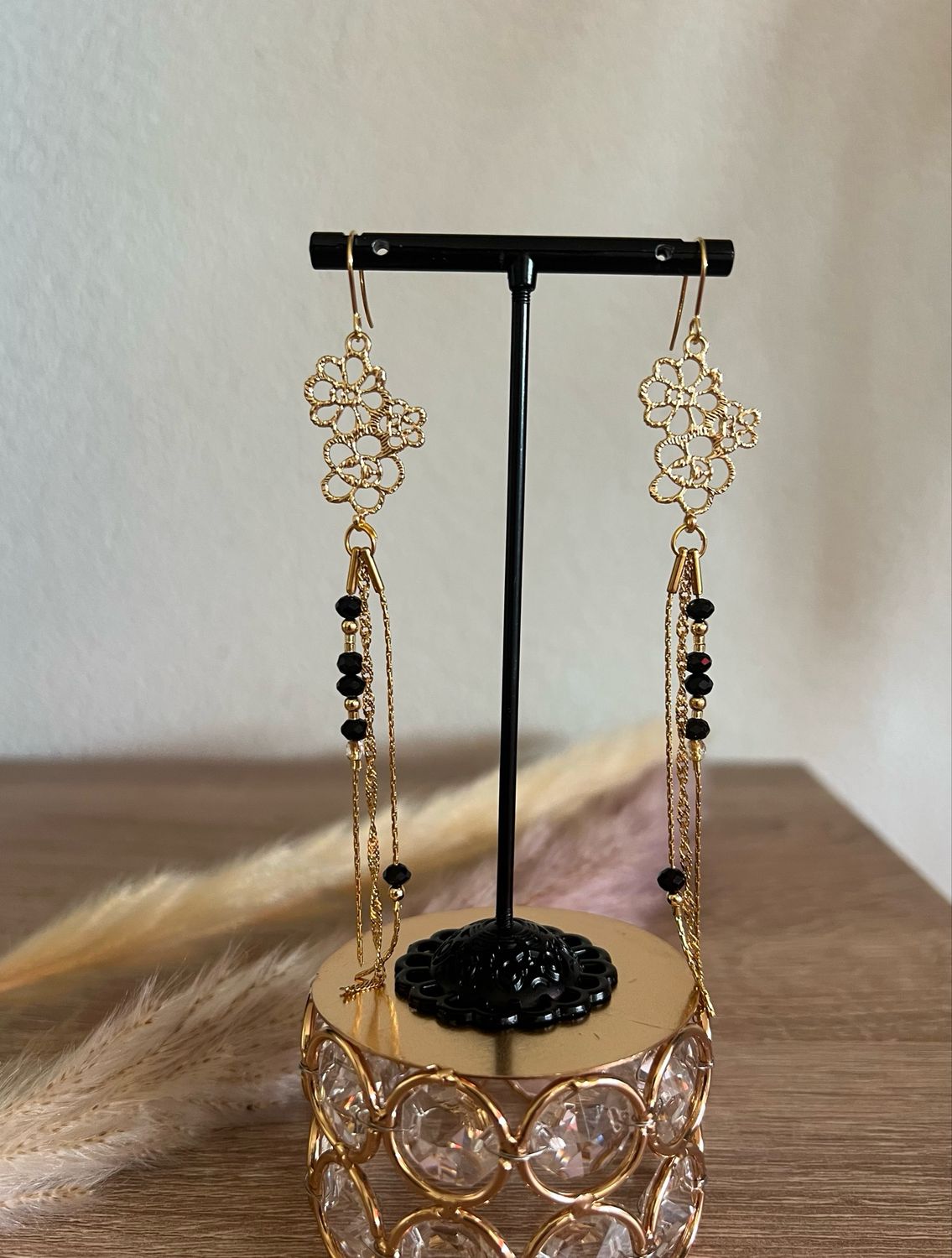 Boucle d’oreille fleur noir