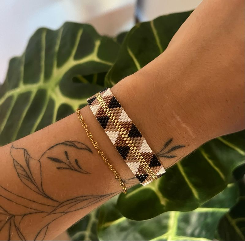 bracelet triangle