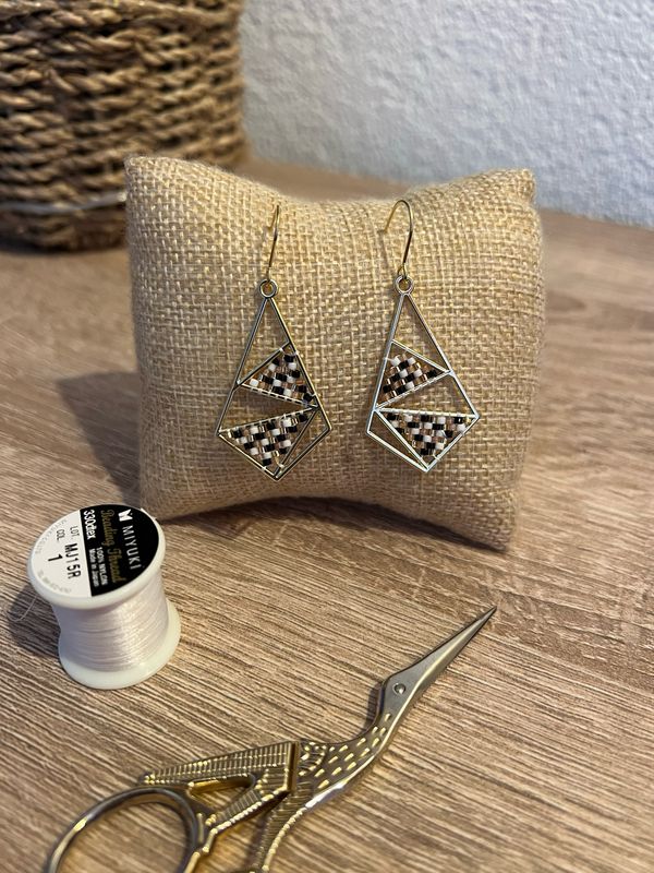 Boucle d’oreille tissé