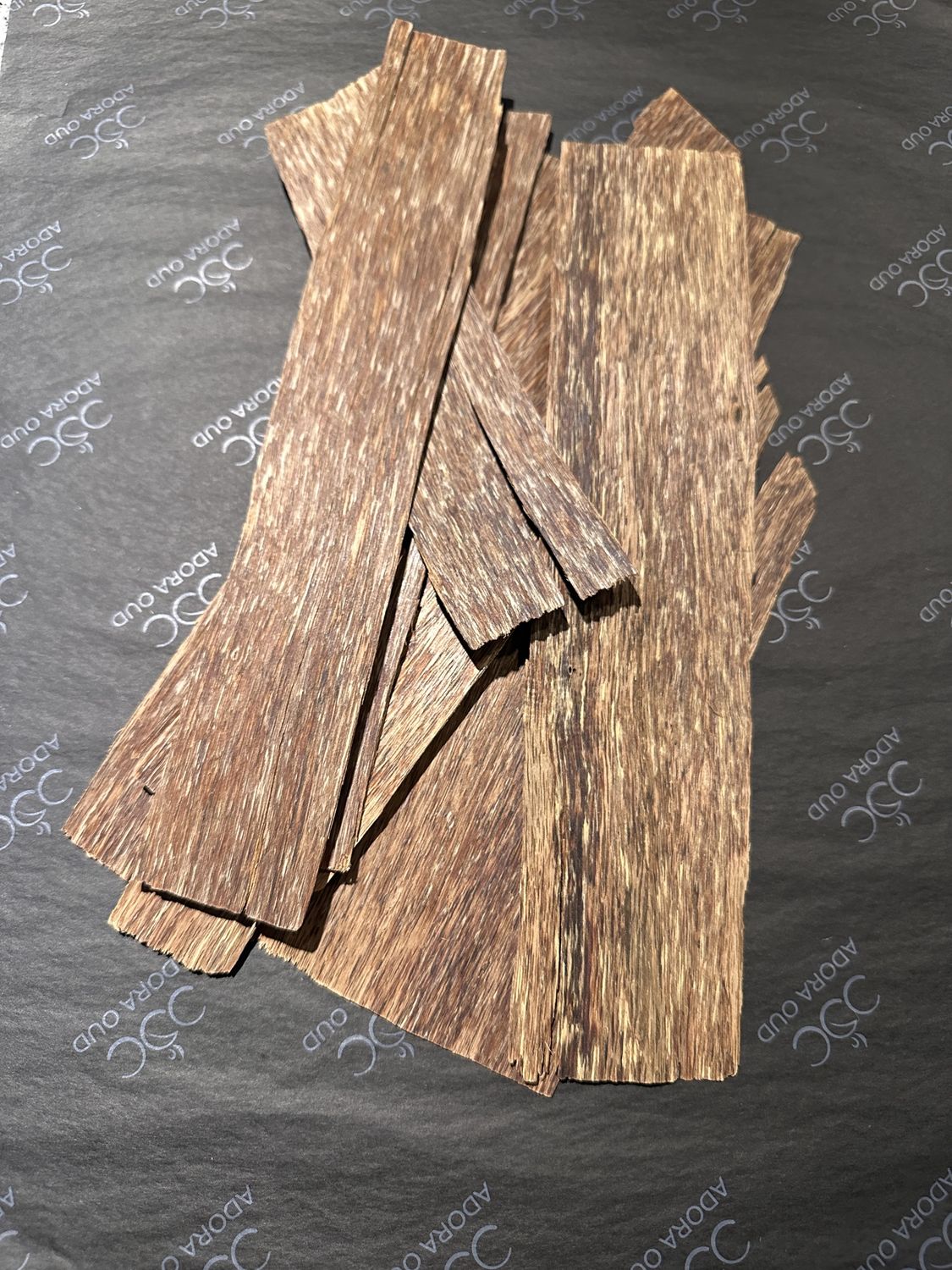 Adora Oud  Vietnam Agarwood Oud Slats / Chips ( 1 oz )