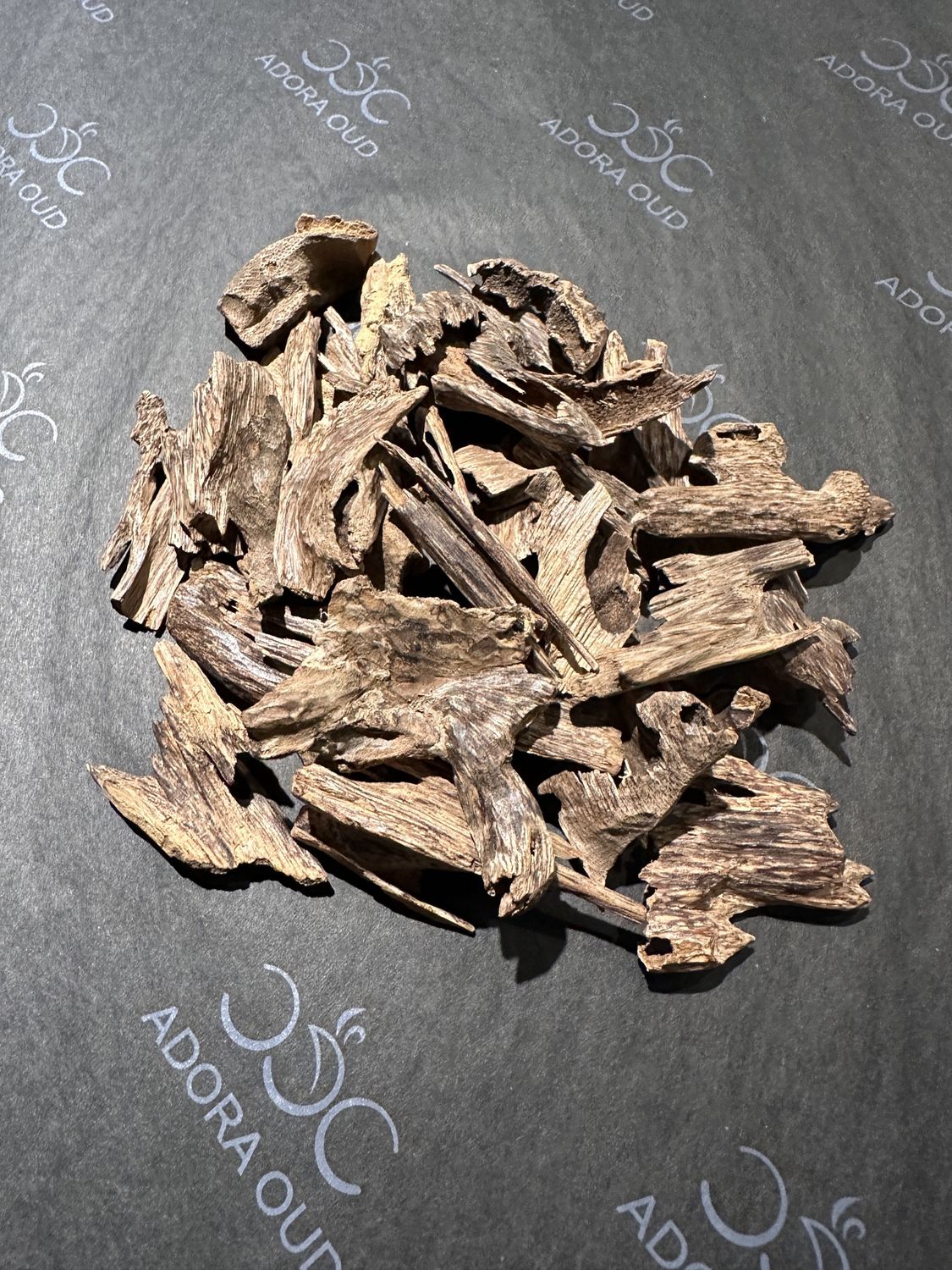 Adora Oud Mori Oud Chips (1 oz )