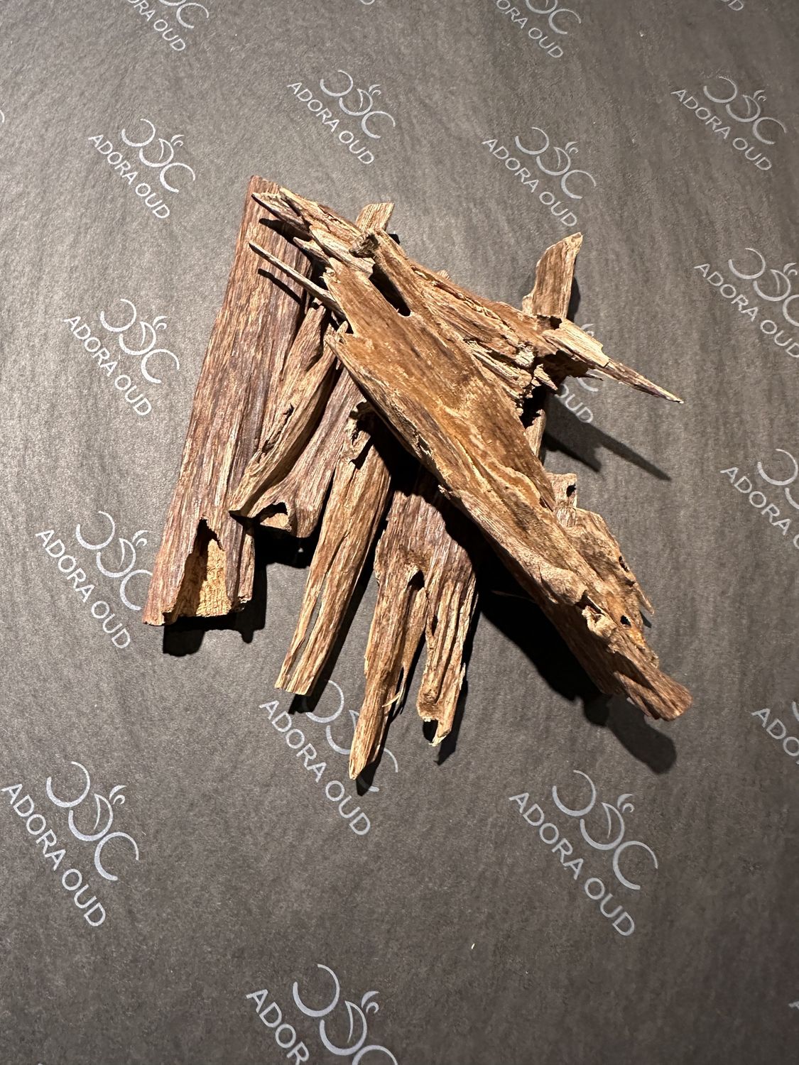 Adora Oud Zura Oud Chips Super ( 1 oz )