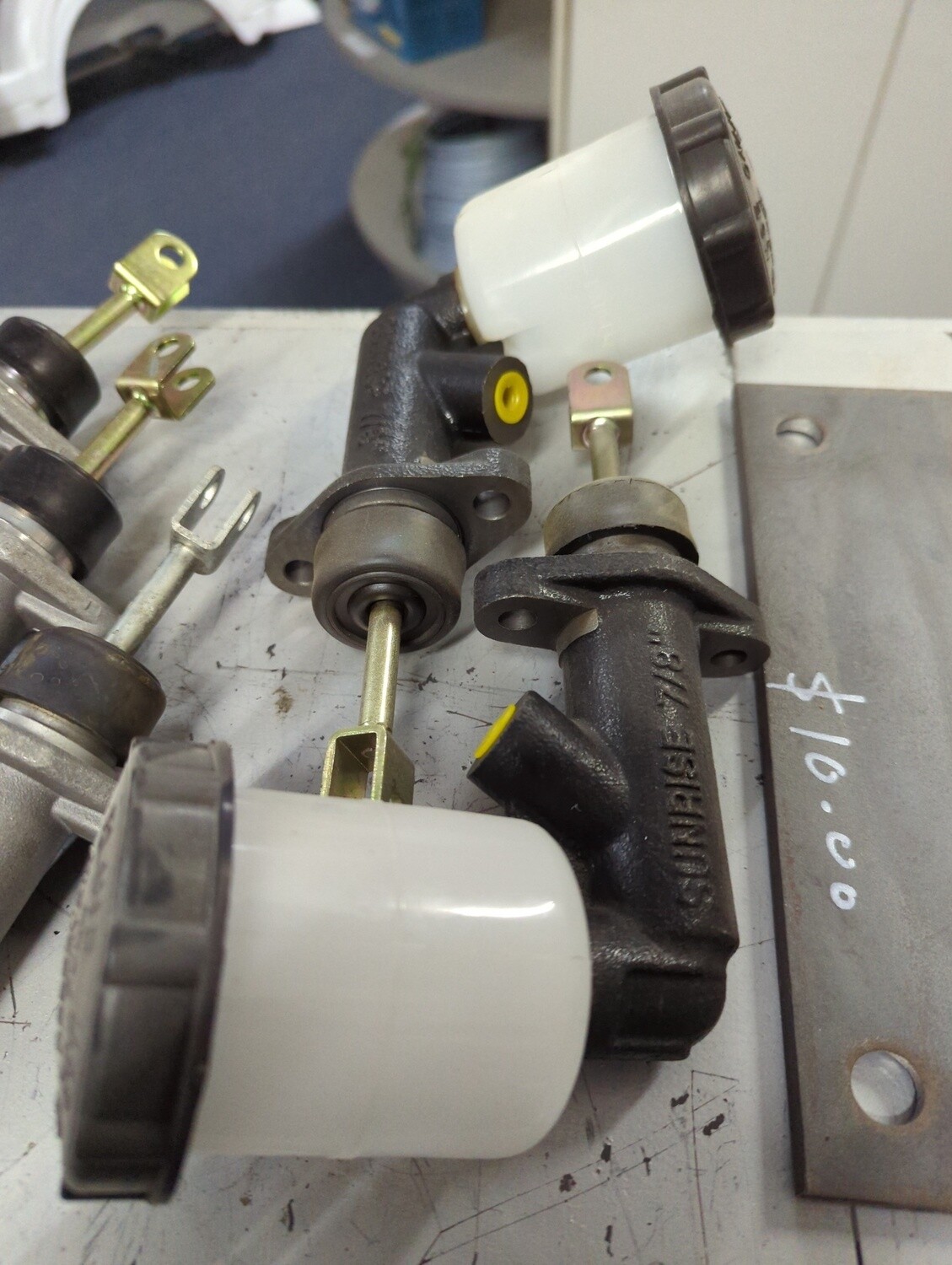 7/8" Master Cylinder