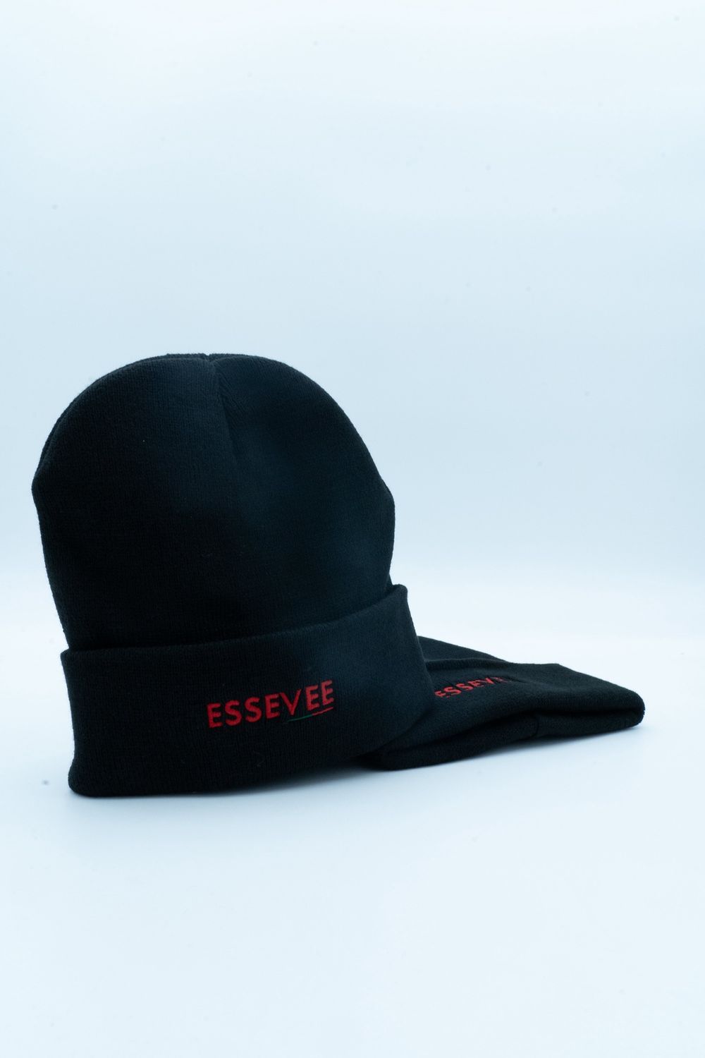 Beanie Essevee