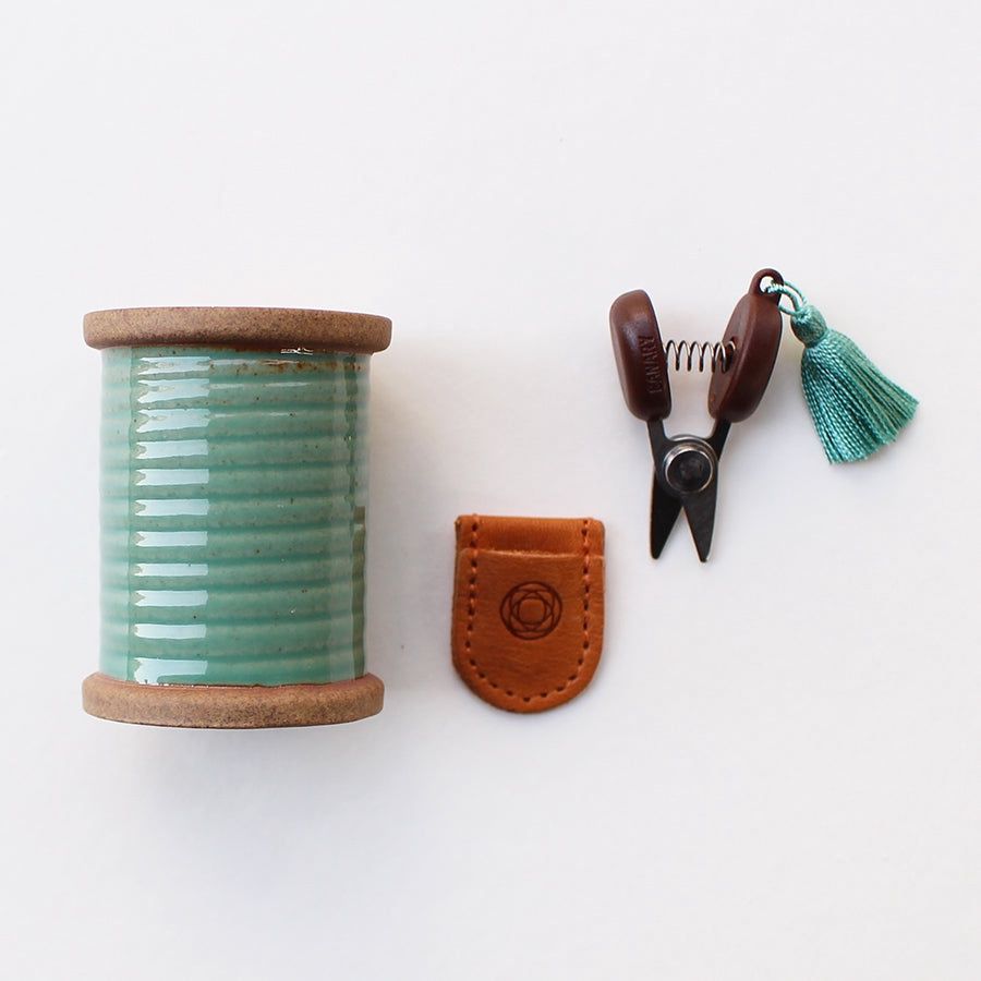 Cohana Seki Mini Scissors and Magnetic Pin Holder Set, Colour: Green