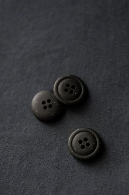 Nero Recycled Resin Buttons 20mm