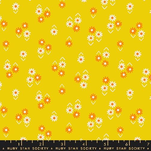 Juicy by Melody Miller - Baby Flowers Golden Hour - 25cm