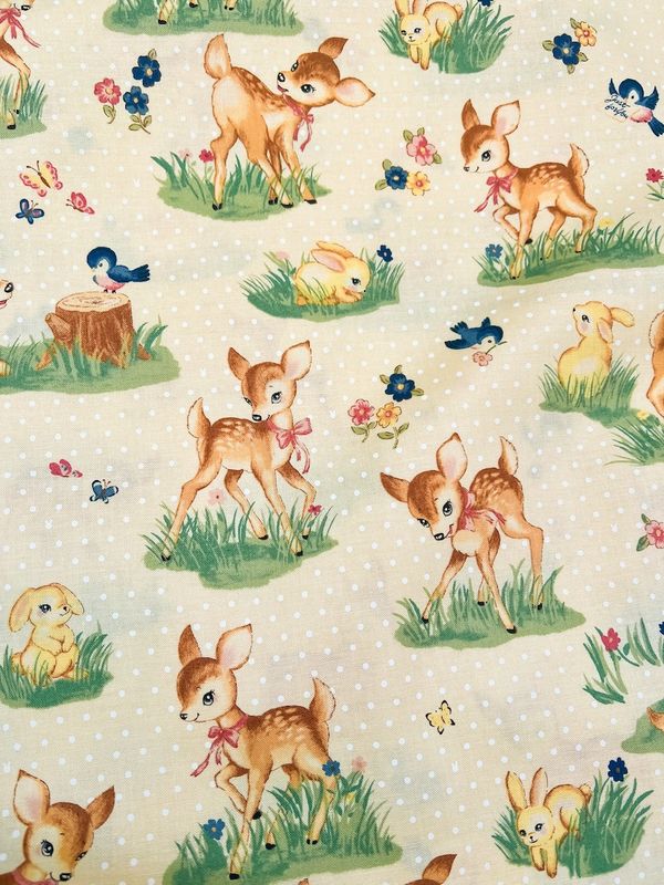 Cosmo - Delightful Deer in Pale Yellow - 25cm
