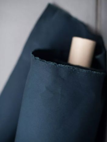 Merchant &amp; Mills Dry Oilskin / Midnight / 25cm