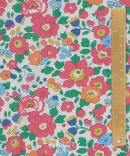 Liberty Tana Lawn - CC24 Betsy V — 25cm