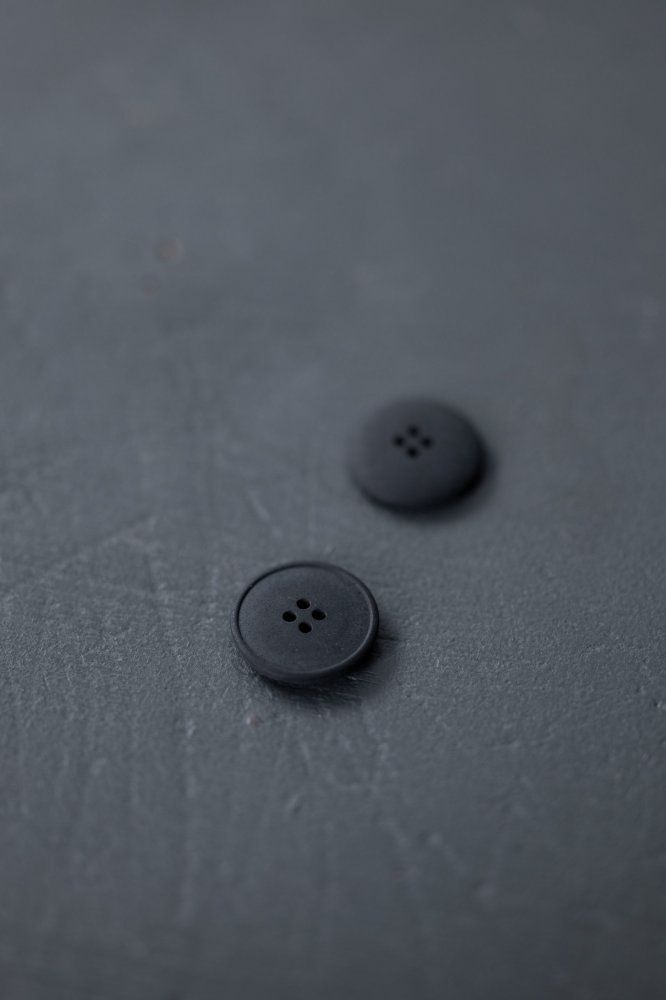 Merchant &amp; Mills Hemp Buttons 20mm, Colour: Navy
