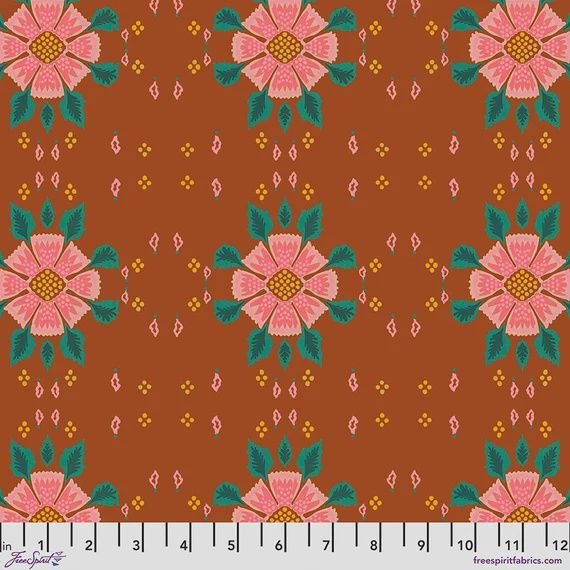 Folk Heart - Eyelet / Amber - 25cm