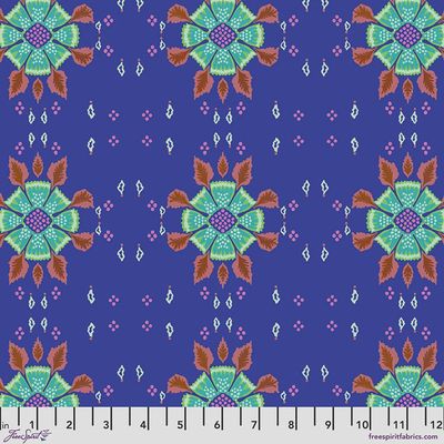 Folk Heart - Eyelet / Periwinkle - 25cm