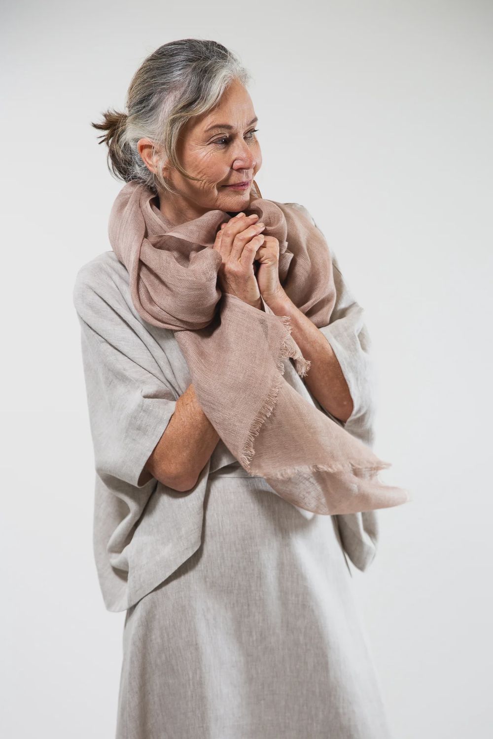 Eva&#39;s Sunday - Linen Gauze Scarf / Cappuccino