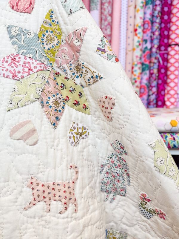 Fleurs Garden Quilt Pattern by Judy Newman + Margaret Mew