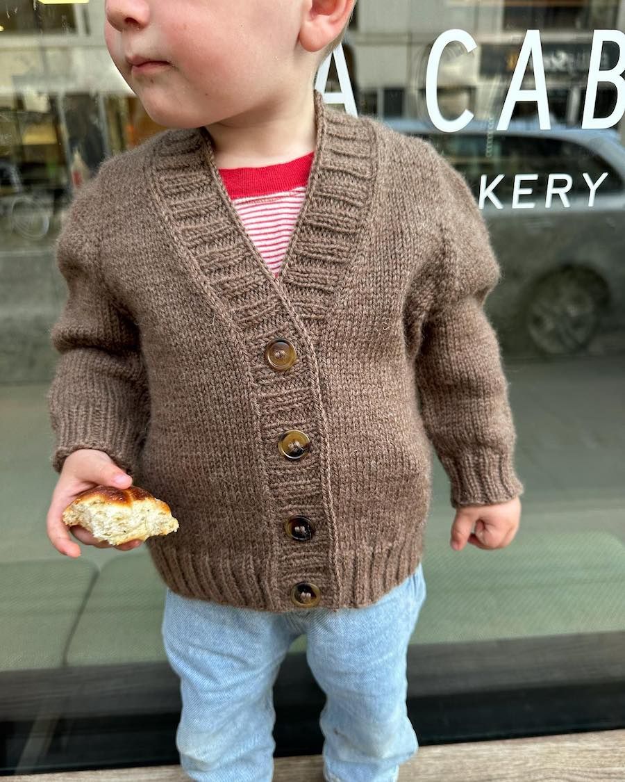 Eva Cardigan Junior / Petite Knits Pattern