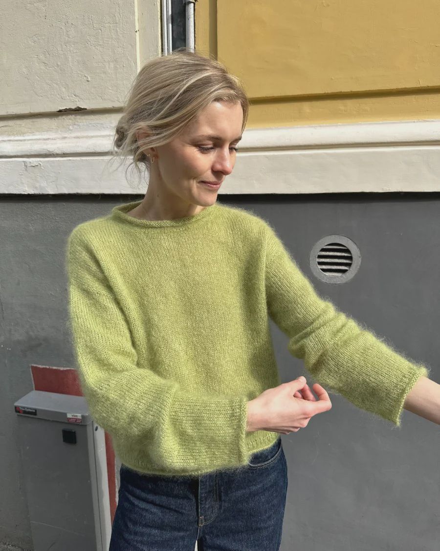 Cloud Blouse / Petite Knits Pattern (Adult)