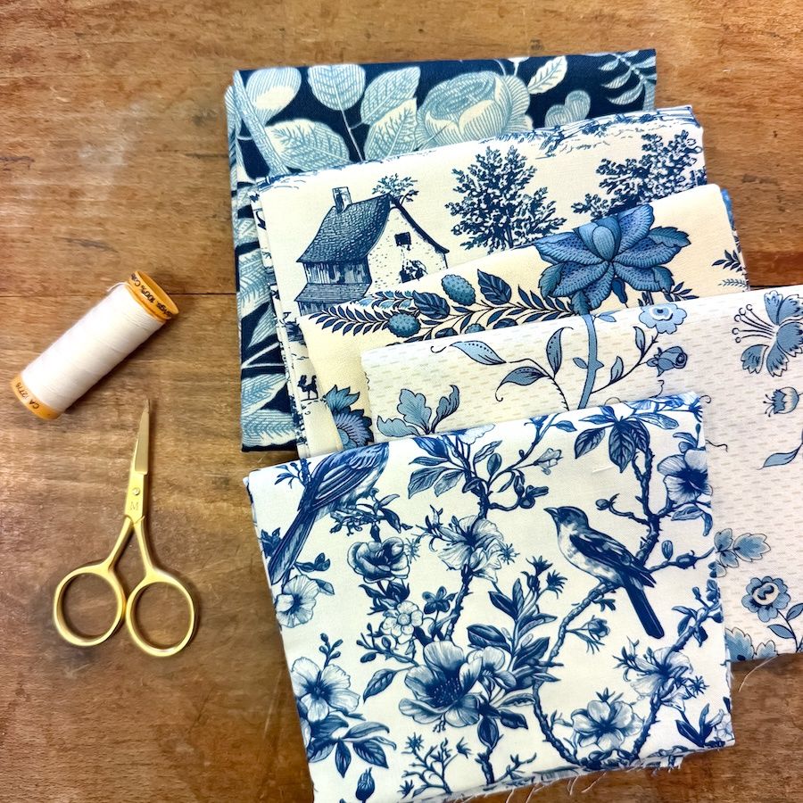 Beautiful Blues - Fat Quarter Bundle