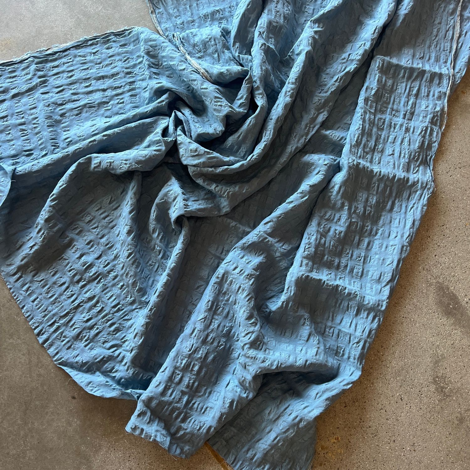 Linen/Viscose Seersucker / Denim - 25cm