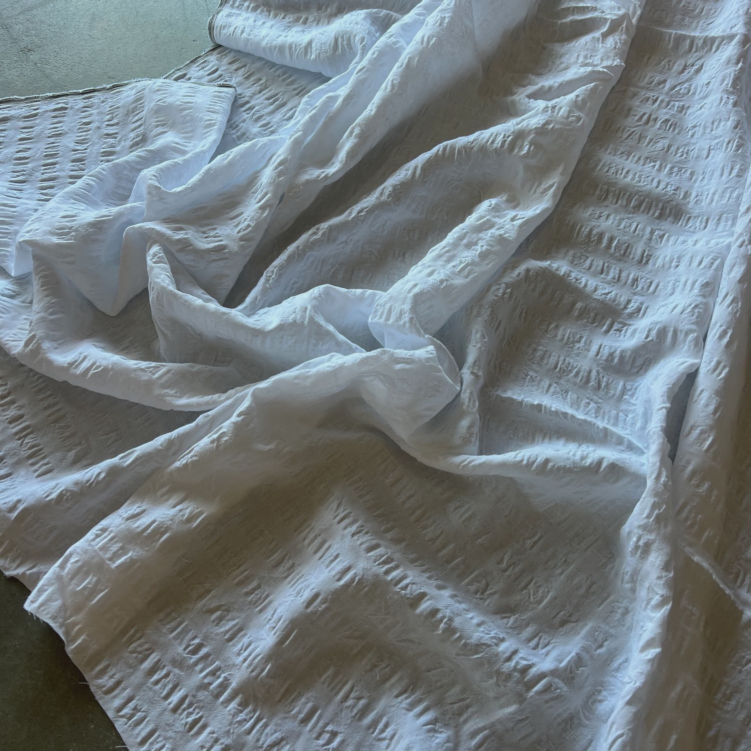 Linen/Viscose Seersucker / White - 25cm